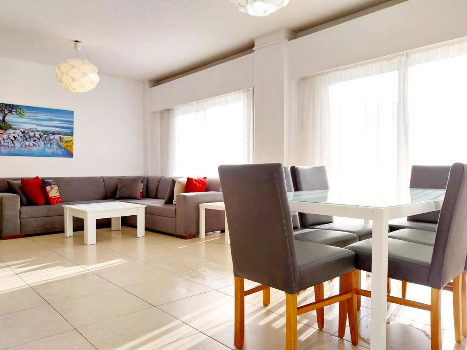 Sun Tower 101 Apartment ลิมาซอล ภายนอก รูปภาพ